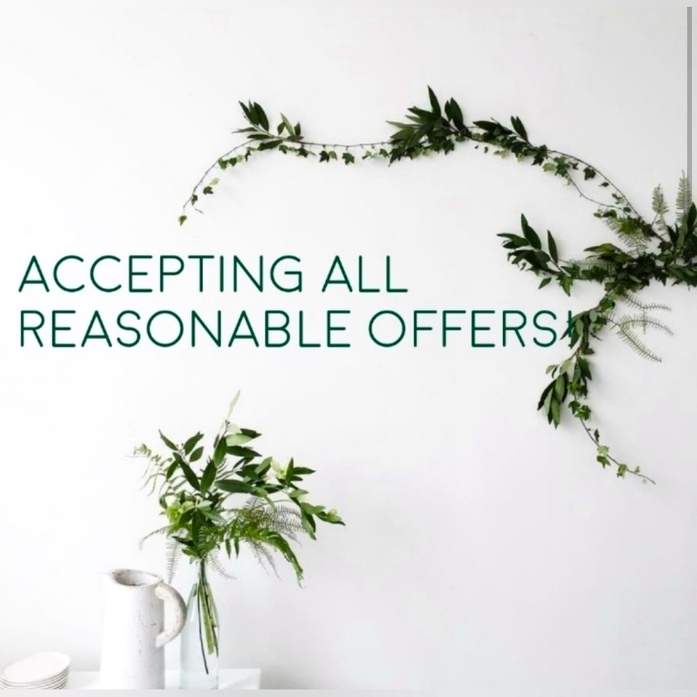 Accepting all reasonable offers 
❤️